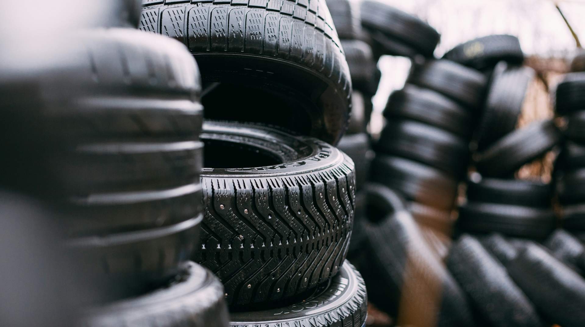 How to avoid tire blowouts and flats in an RV