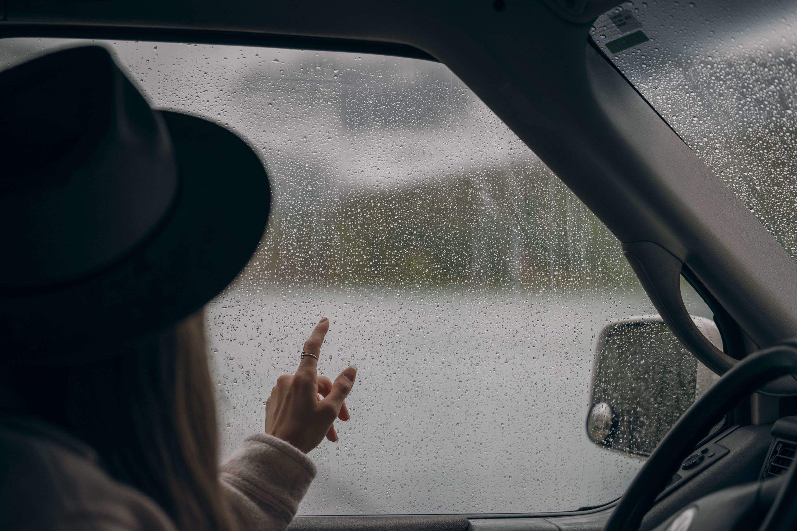 How to Properly Use RV Mirrors